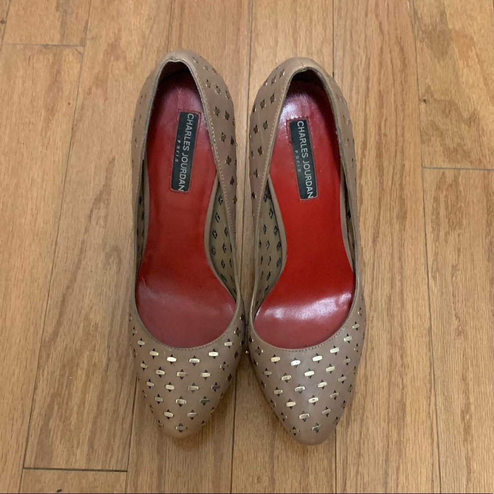 CHARLES JOURDAN Nude Heels